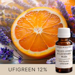 Plasterek pomarańczy otoczony świeżymi kwiatami lawendy w miękkim świetle. - AF70 8100